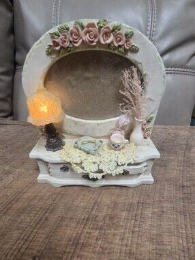 Vintage 1990s Dezine Resin Vanity Picture Frame with Working Light ~ Bin PP